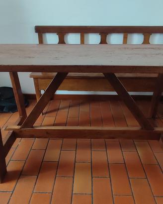 Tavolo e panca in legno antico