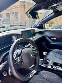 Peugeot 208 GT