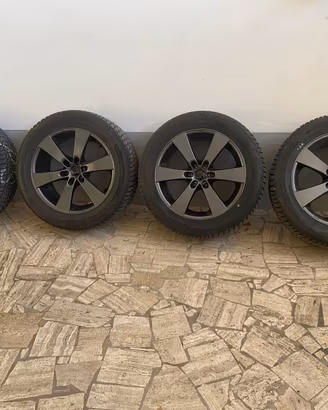 N°4 gomme 295/45 R20 114 v complete di cerchio