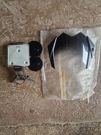 Cupolino alto e portatarga regolabile