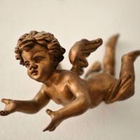 Putti in legno