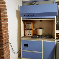 Cappa con fonditrice per metalli