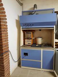 Cappa con fonditrice per metalli