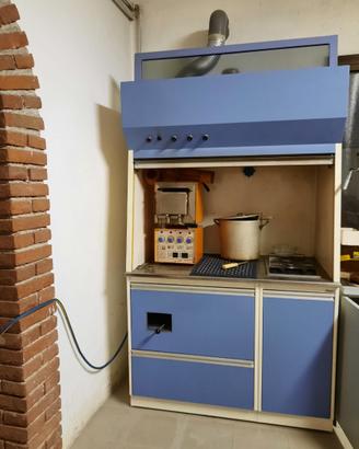Cappa con fonditrice per metalli