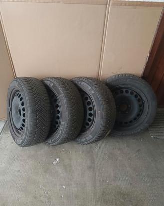 Gomme invernali Michelin con cerchio