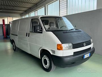 Volkswagen Transporter T4 2.5 tdi