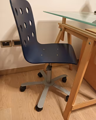 tavolo e sedia da studio