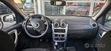 DACIA LOGAN LAUREATE 2011