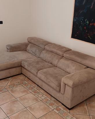 Divano con chaise longue