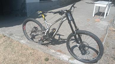 commencal supreme dh v4.2 tg L