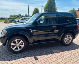 Mitsubishi Pajero 3.2 DI-D 16V 3p. Intense