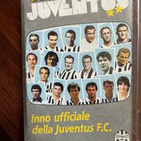 Musicassetta con inni ufficiali della Juventus