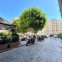5 LOCALI A NAPOLI