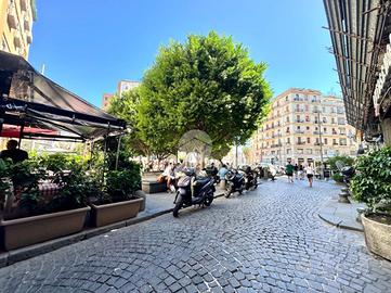 5 LOCALI A NAPOLI