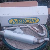 Impianto di scarico arrow