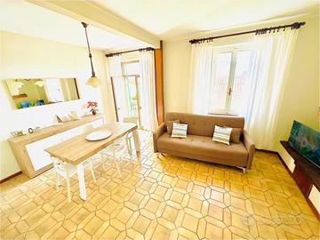 CASTIGLIONCELLO 150mtdalla spiaggia 6 posti letto