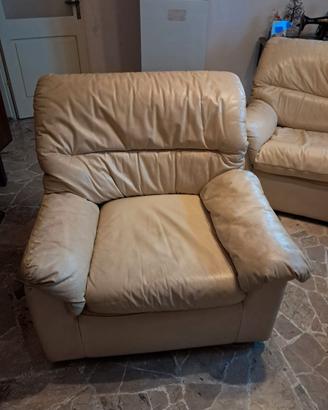Divano e 2 poltrone