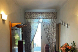 Casa indipendente da ristrutturare di 300 mq circa