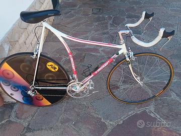 Moser va por la hora bici vintage da corsa