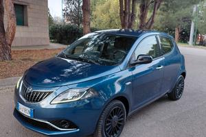 Lancia Ypsilon 1.0 FireFly 5 porte S&S Hybrid Ecoc