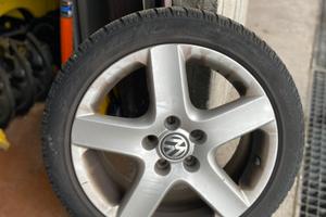 Lamellari con cerchi in lega