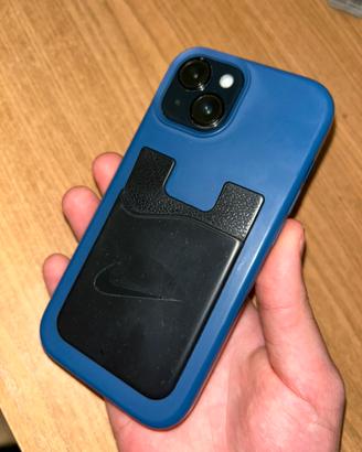 Iphone 15 con cover originale