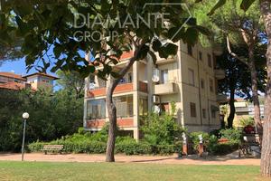 Appartamento con giardino e vista lago