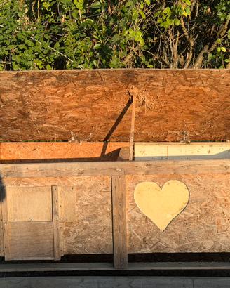 Cassa di legno / Pollaio