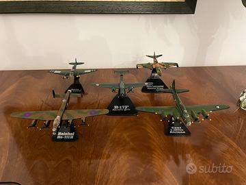 Modellini aerei militari in metallo da collezione