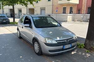 Opel Corsa 1.0 benzina neopatentati 2003