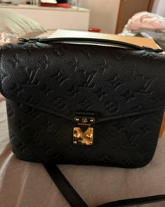 Borsa Metis lv