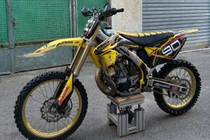 Suzuki RM 250 AF (Motore YZ 250 2T)