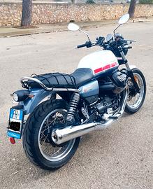 Moto Guzzi V7 Special 
