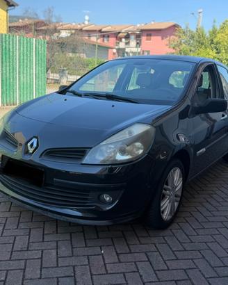 Renault Clio 1.6 16V 5 porte AUTOMATICA NEOPATENTA