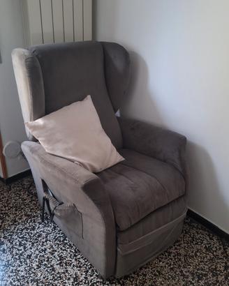 Poltrona reclinabile alzapersona Global Relax