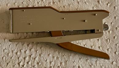Cucitrice Zenith 551