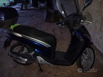 Scooter sh 150