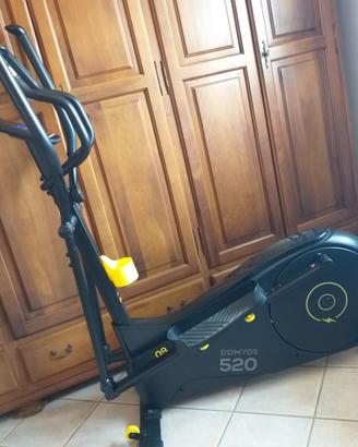 Attrezzo ginnico Ellittica Domyos 520 connessa bt