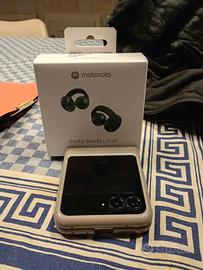 Motorola razr70+ moto buds loop