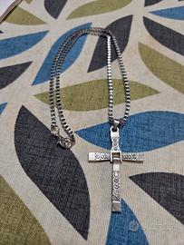 collana con pendente a croce "Fast  and furious"