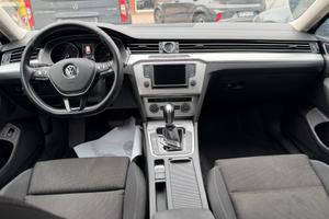 Volkswagen passat 1.6 TDI Automatico ( 12/2015 )