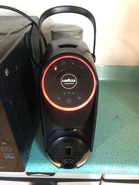 Macchinetta lavazza con alexa integrata