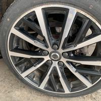 Volvo v40 D2