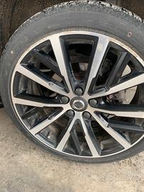 Volvo v40 D2