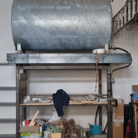 Cisterna su base di ferro