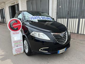 Lancia ypsilon 900 benzina/metano Anno 2015