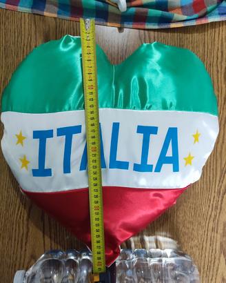 Cuscino imbottito a forma di cuore Italia 