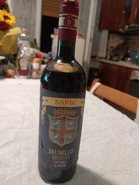 Bottiglia di vino rosso Brunello Di Montalcino 