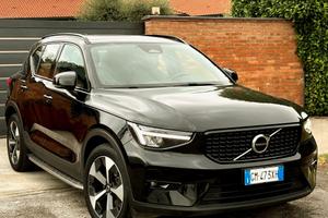 VOLVO XC40 2.0(benz) aut.-Led,Navi-Garanzia-2023
