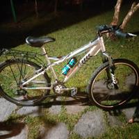bici MTB  misura 24